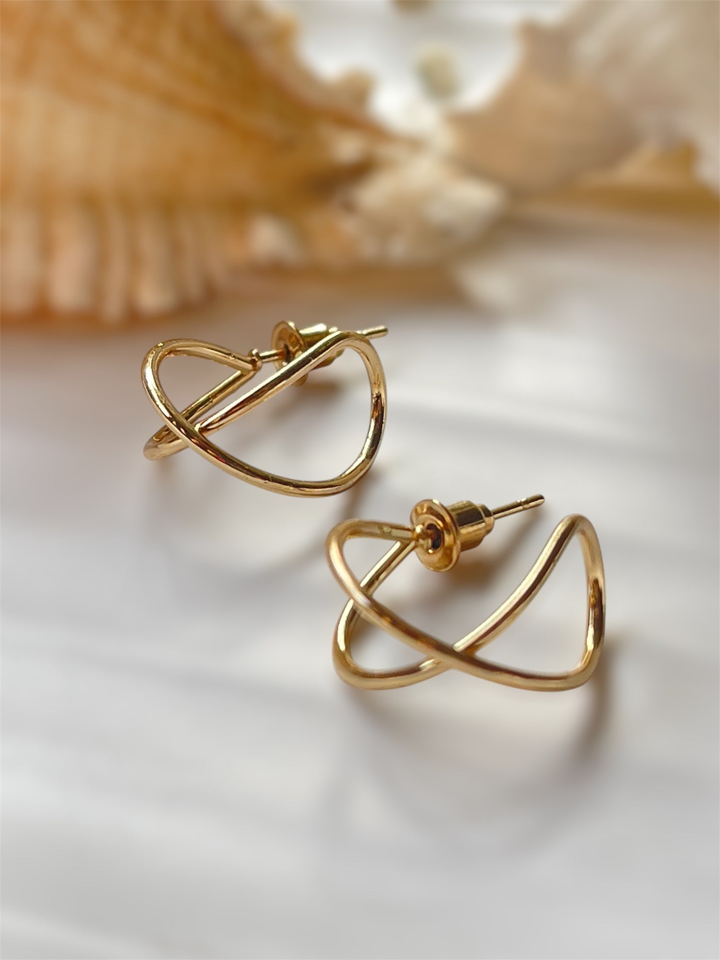 Criss Cross Earring