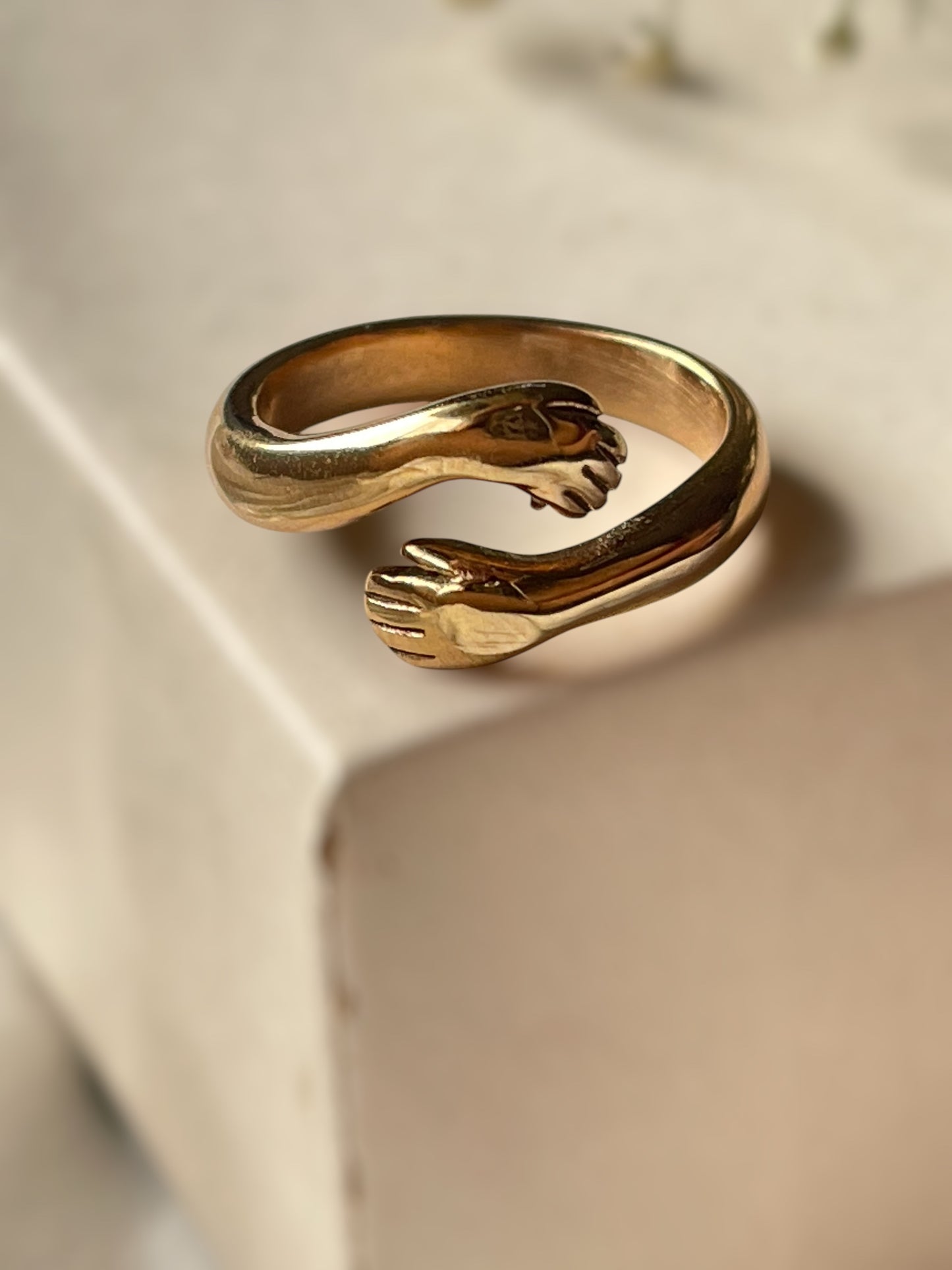Hug Ring