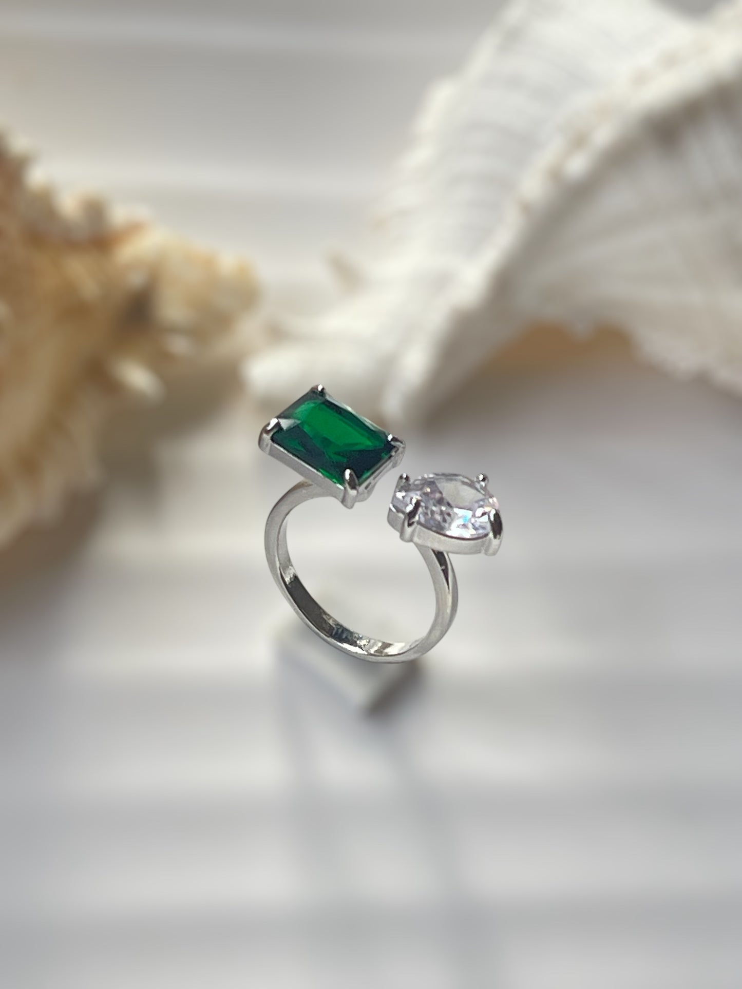 Frost Link Ring