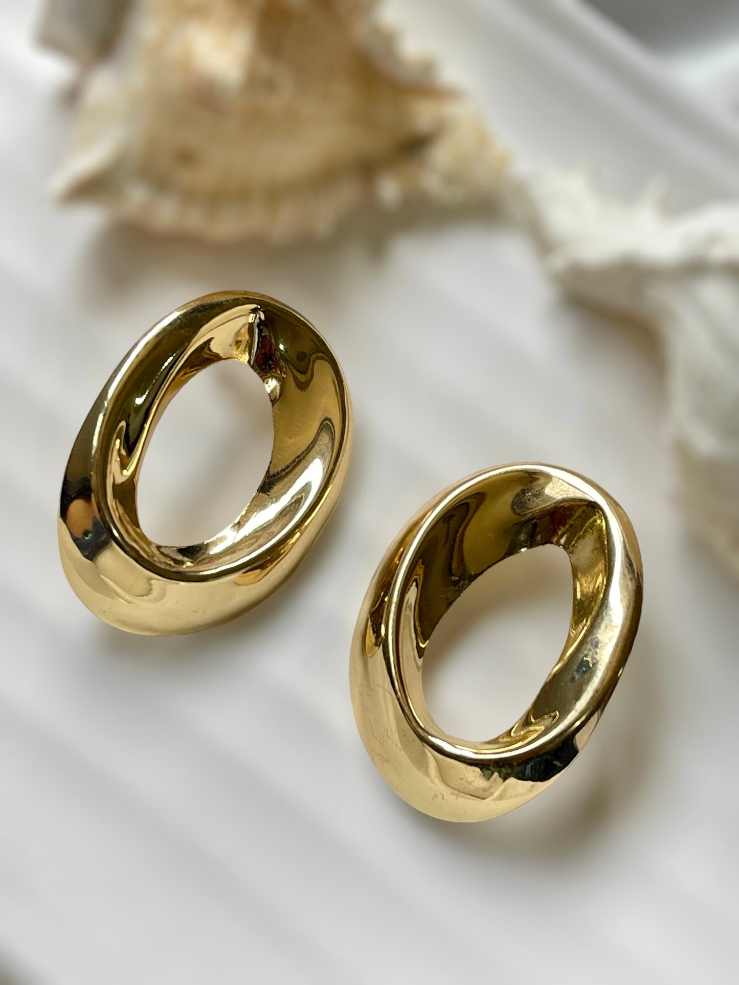 Pure Arc Earrings
