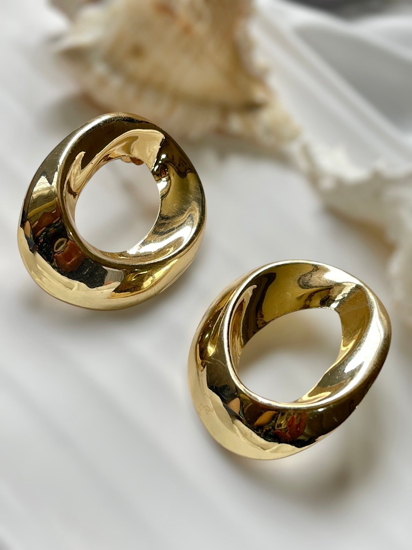 Pure Arc Earrings