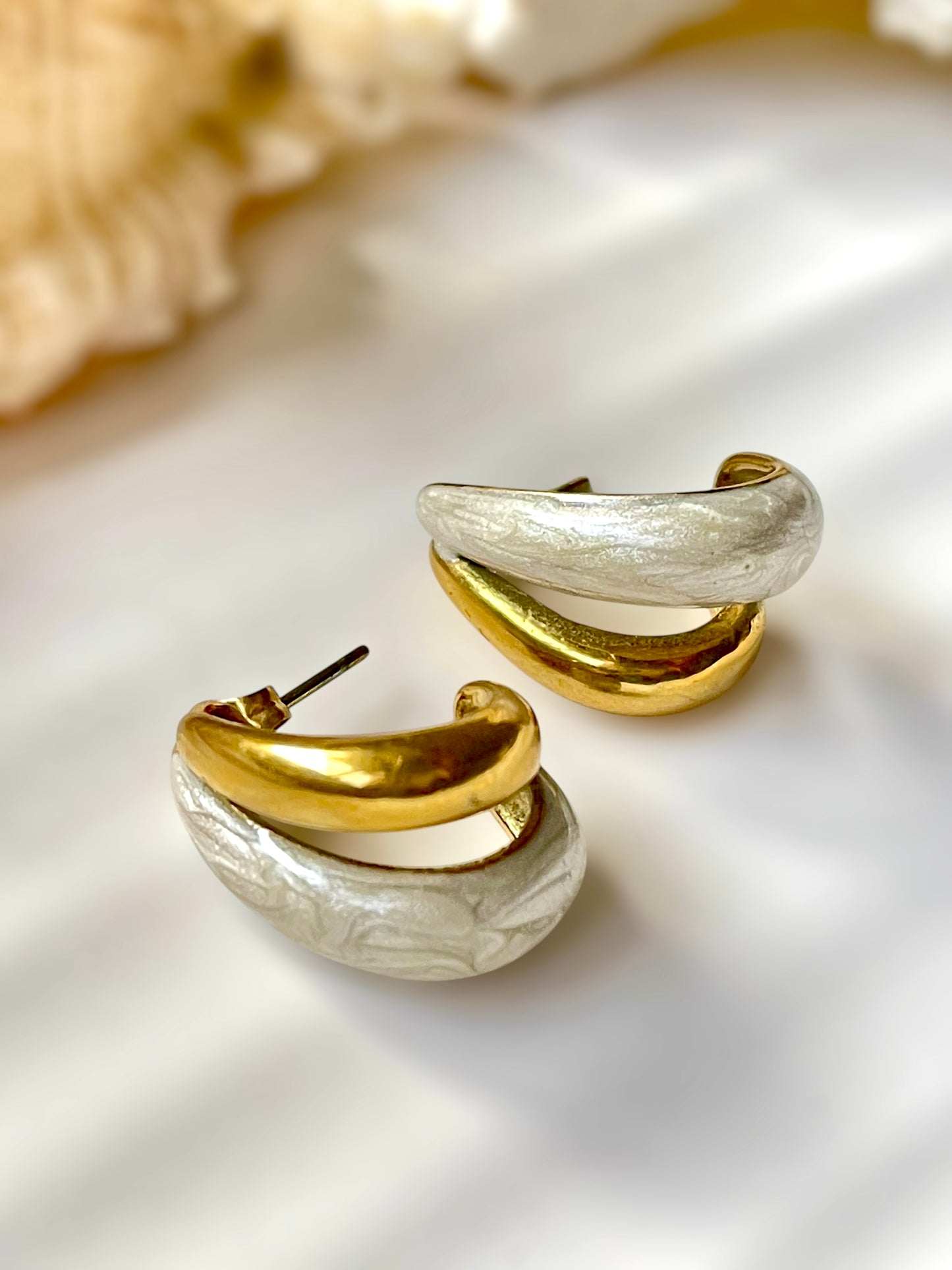 Bravara Earrings