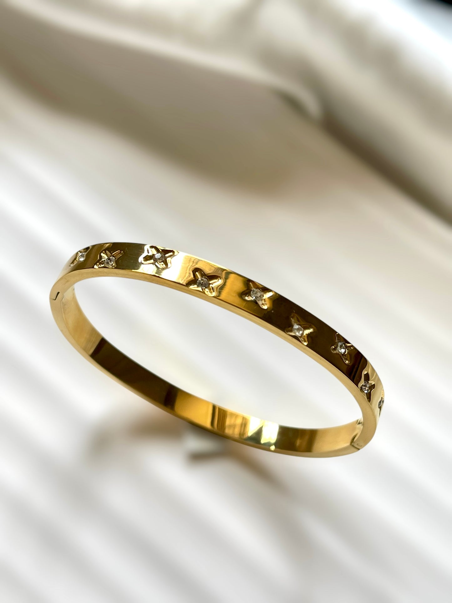 Glingtwrap Cuff Bracelet