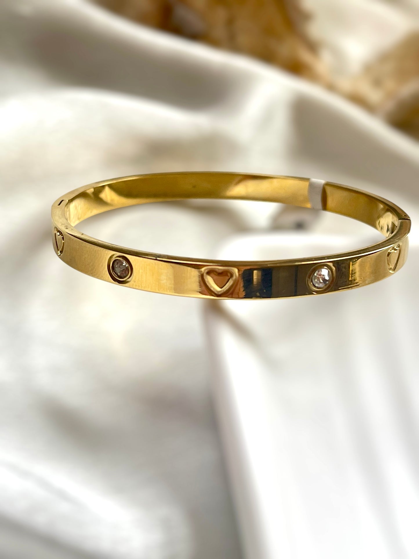 Amorarc Cuff Bracelet