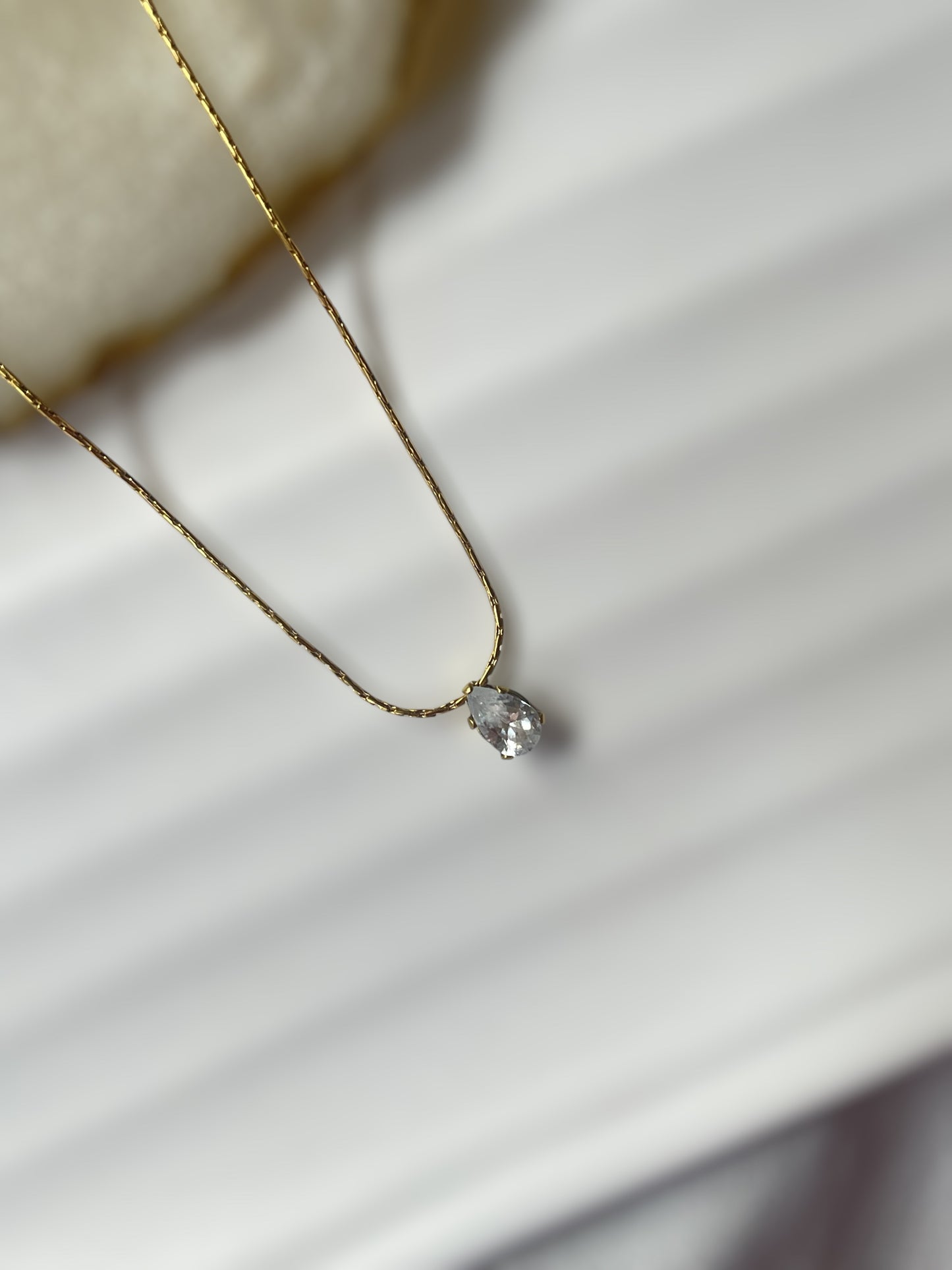 Drop Solitaire Necklace