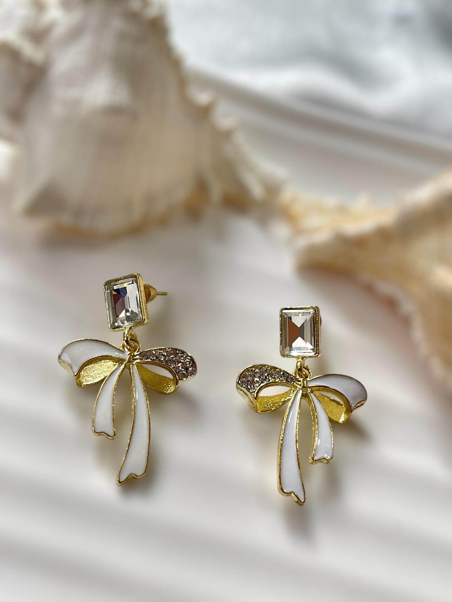 Dainty Drapes Earrings
