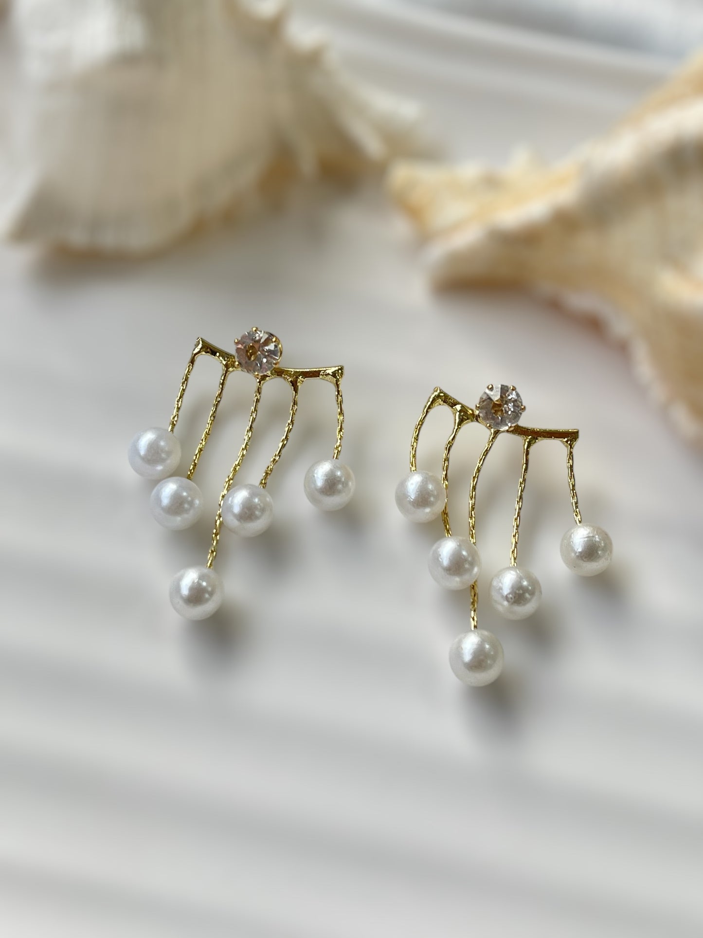 Pearl Dangling Earrings