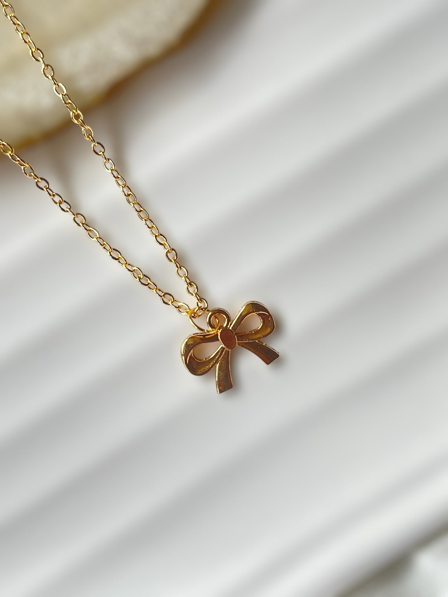 Cutsey Bow Necklace