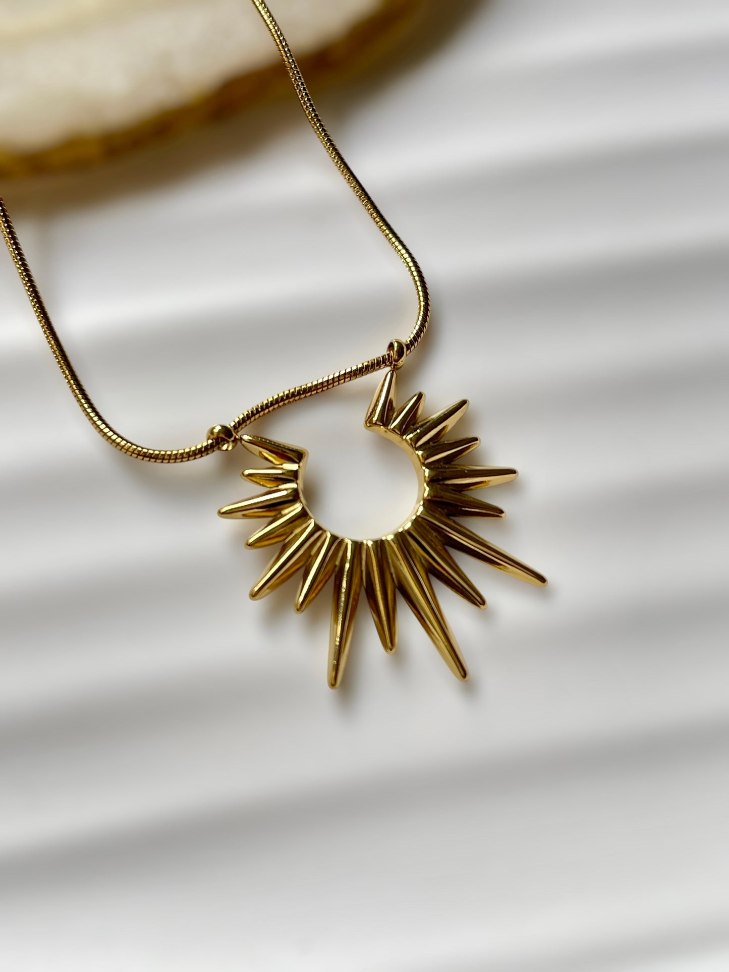Peony Necklace