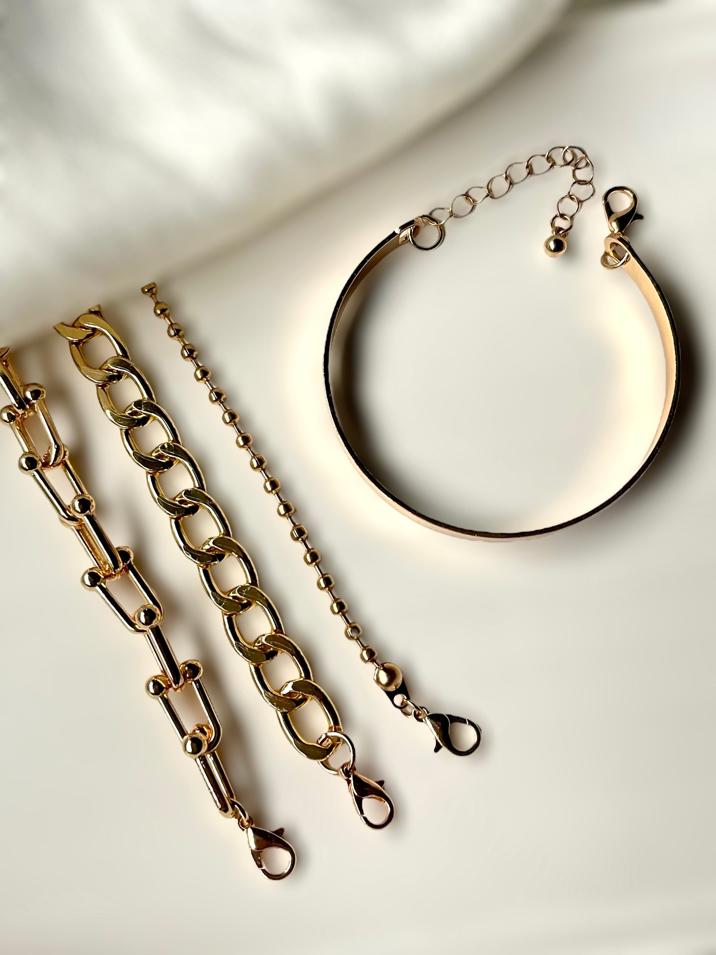 Solura Set of 4 Bracelet