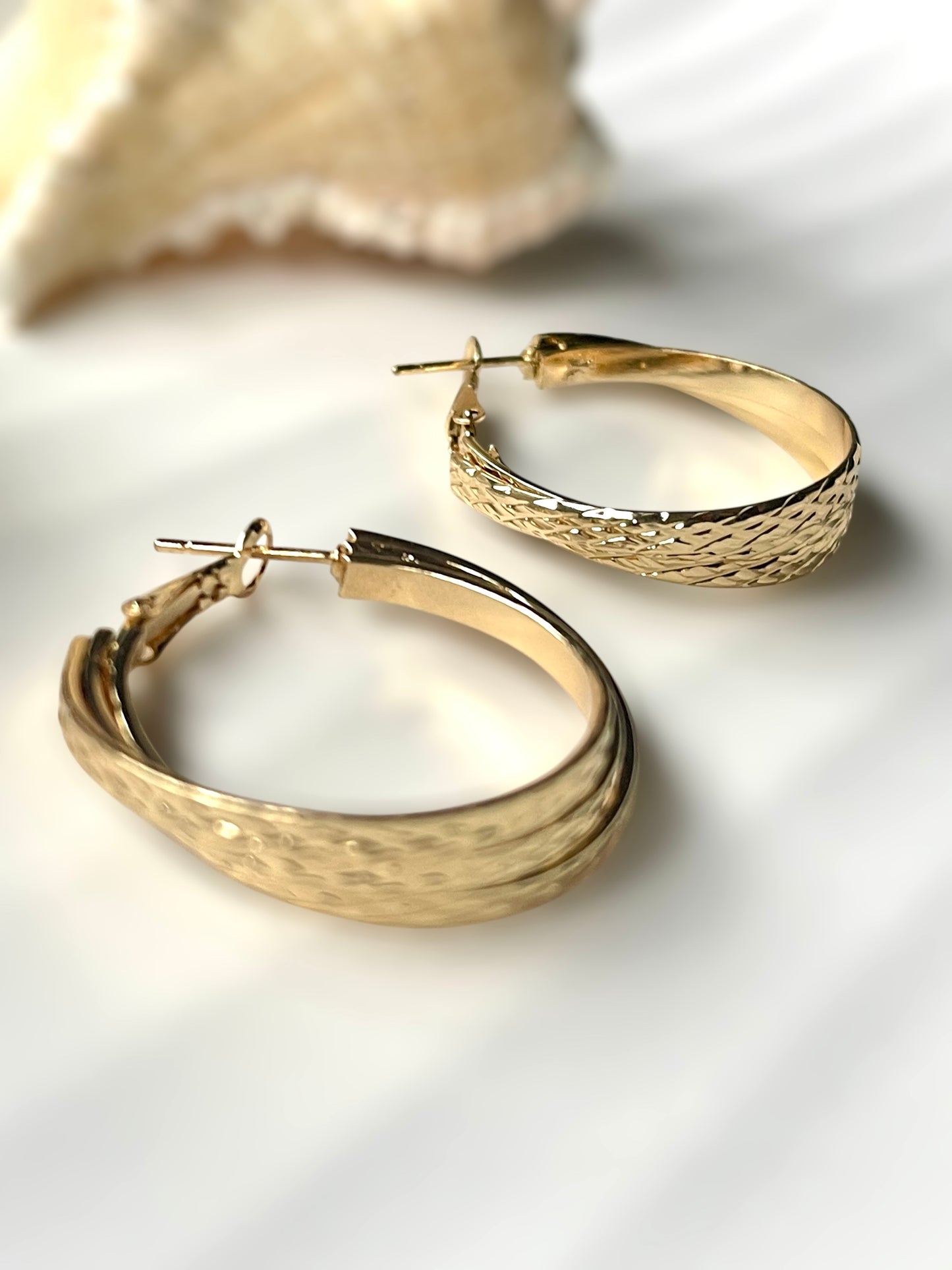 Luminous Pair of 3 earrings