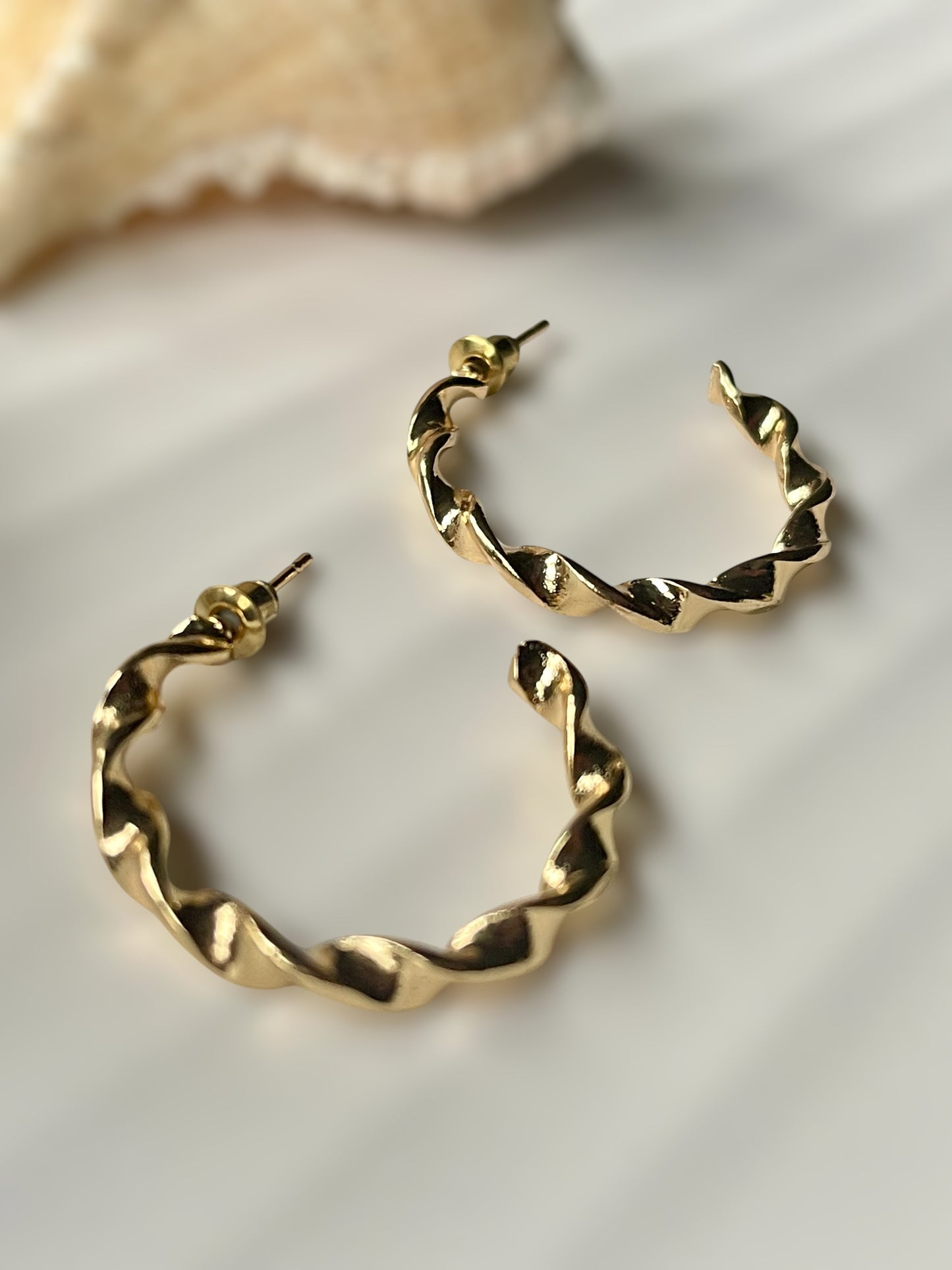 Gleam Hoops