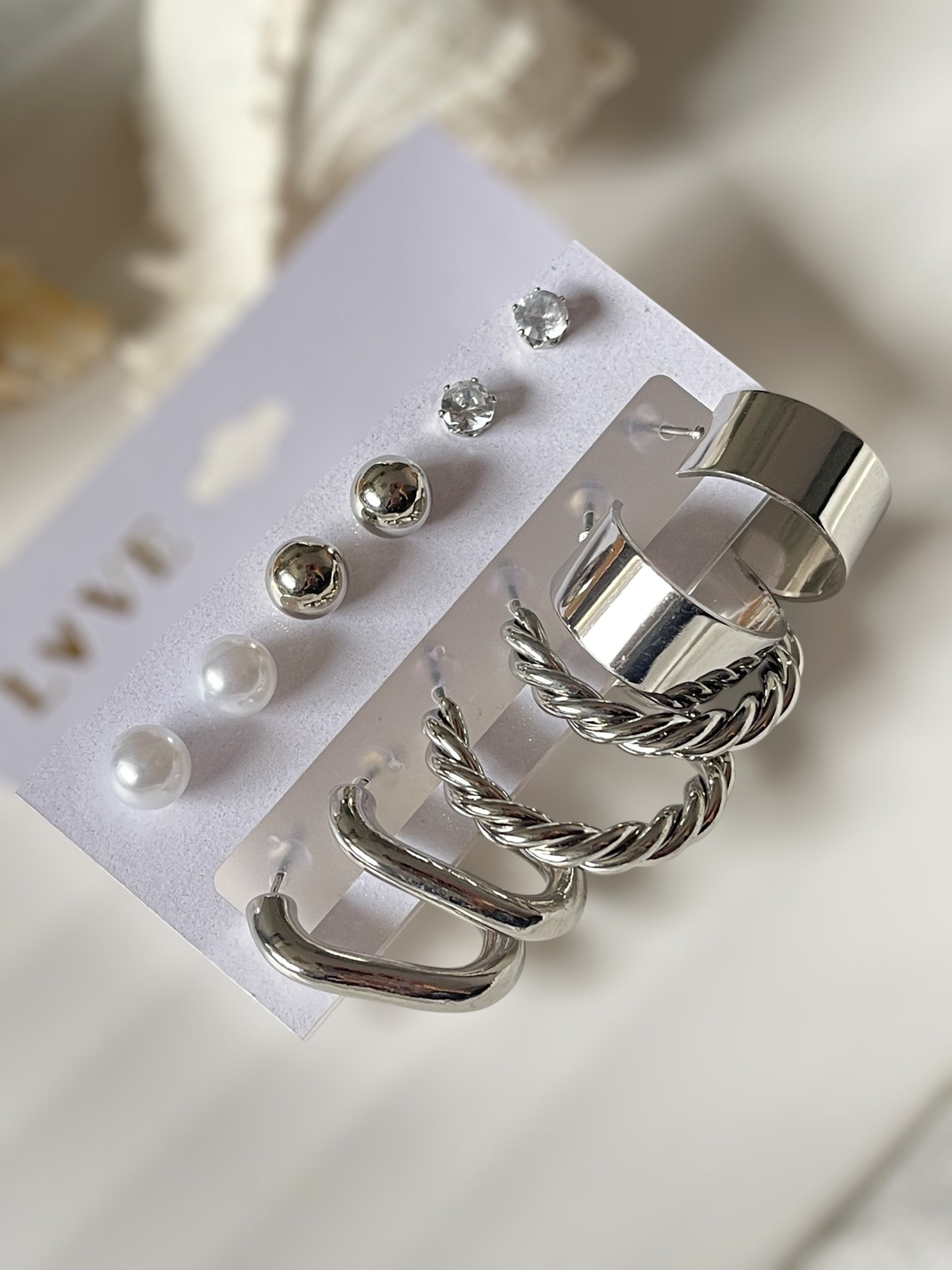 Diasy Pair of 6 earrings
