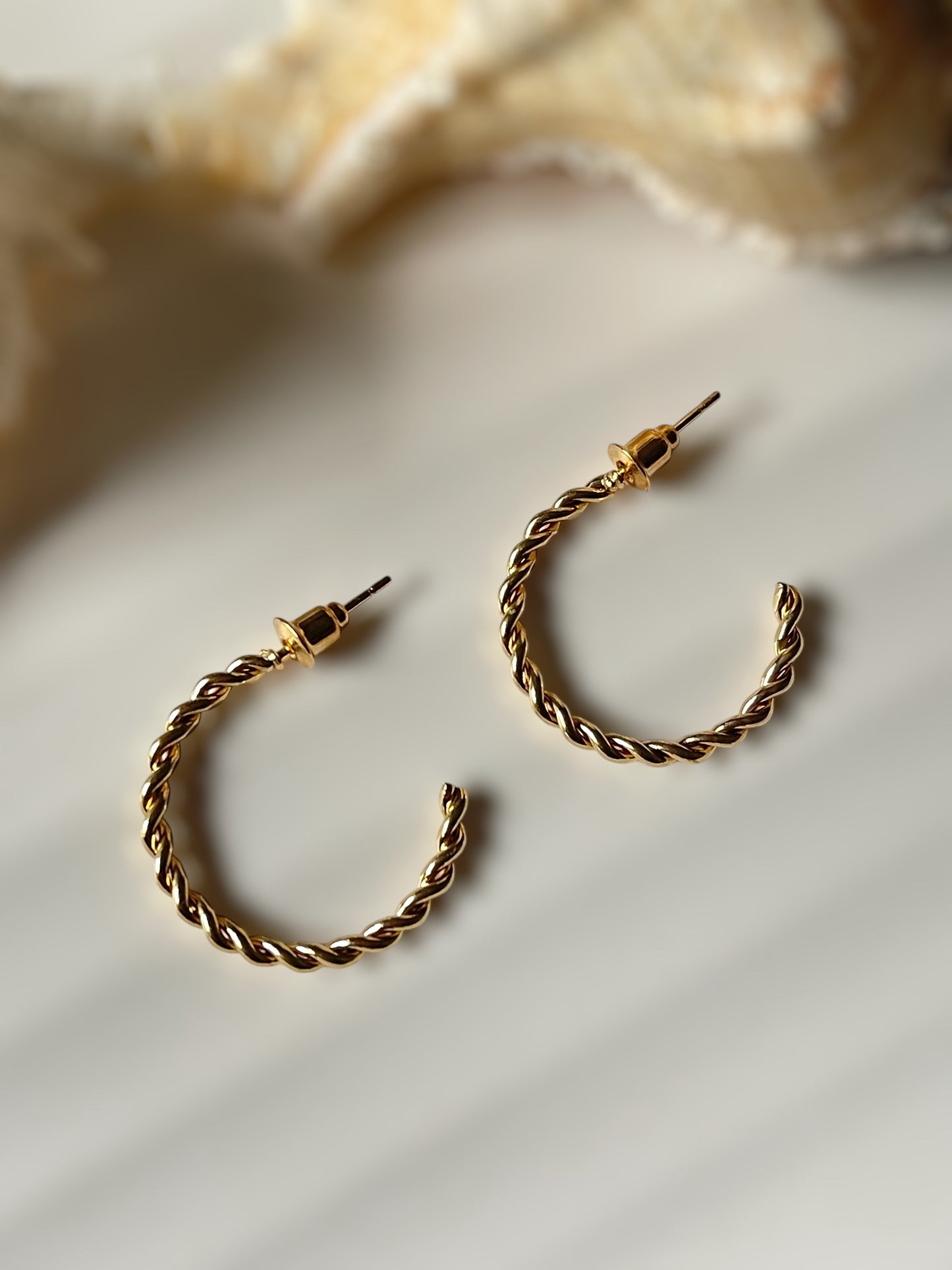 Luminous Pair of 3 earrings