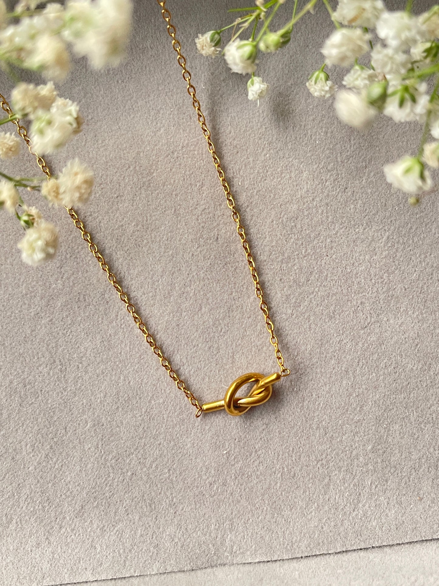 Knot Necklace
