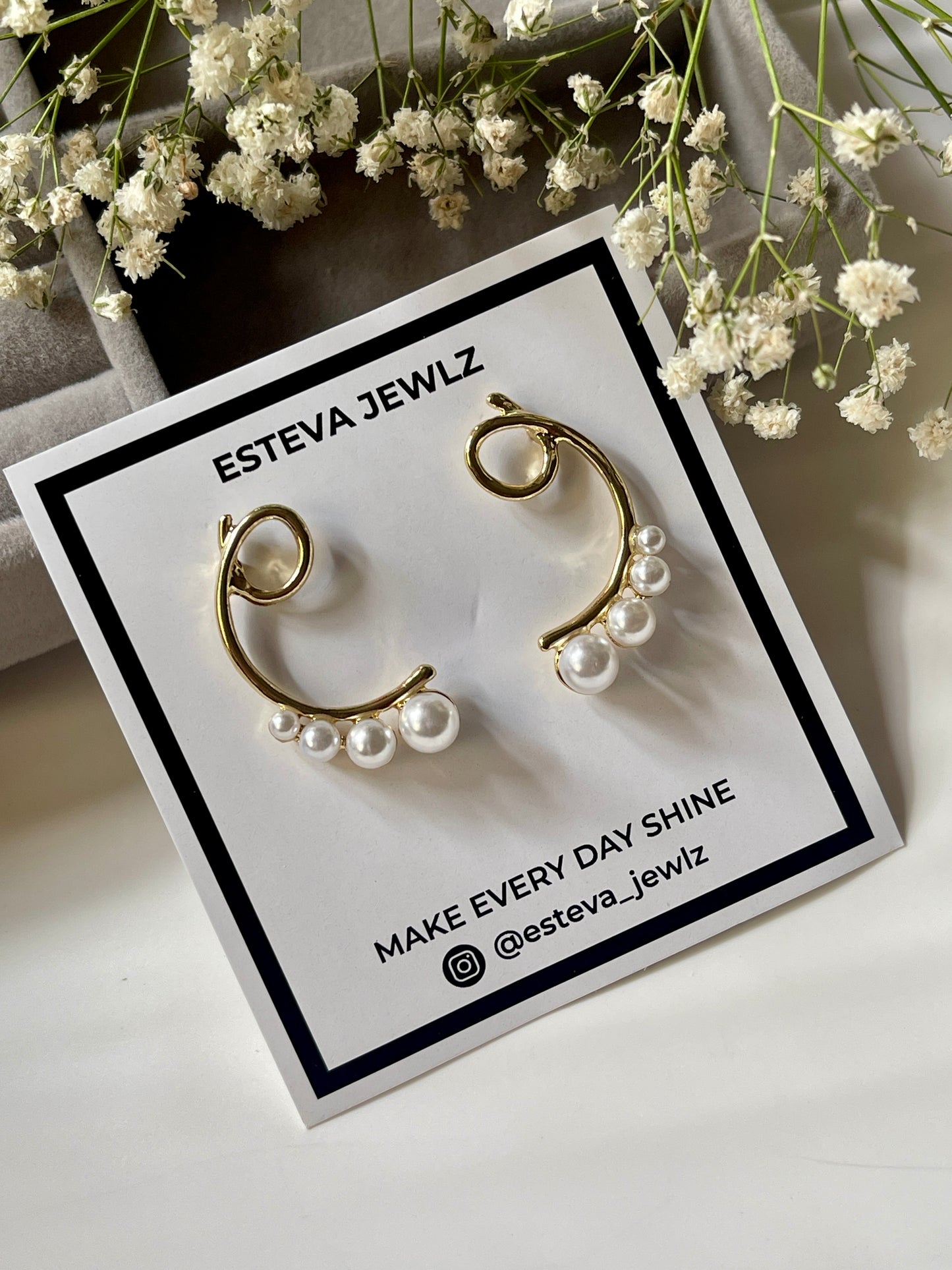 Gold Halo Pearl Earrings