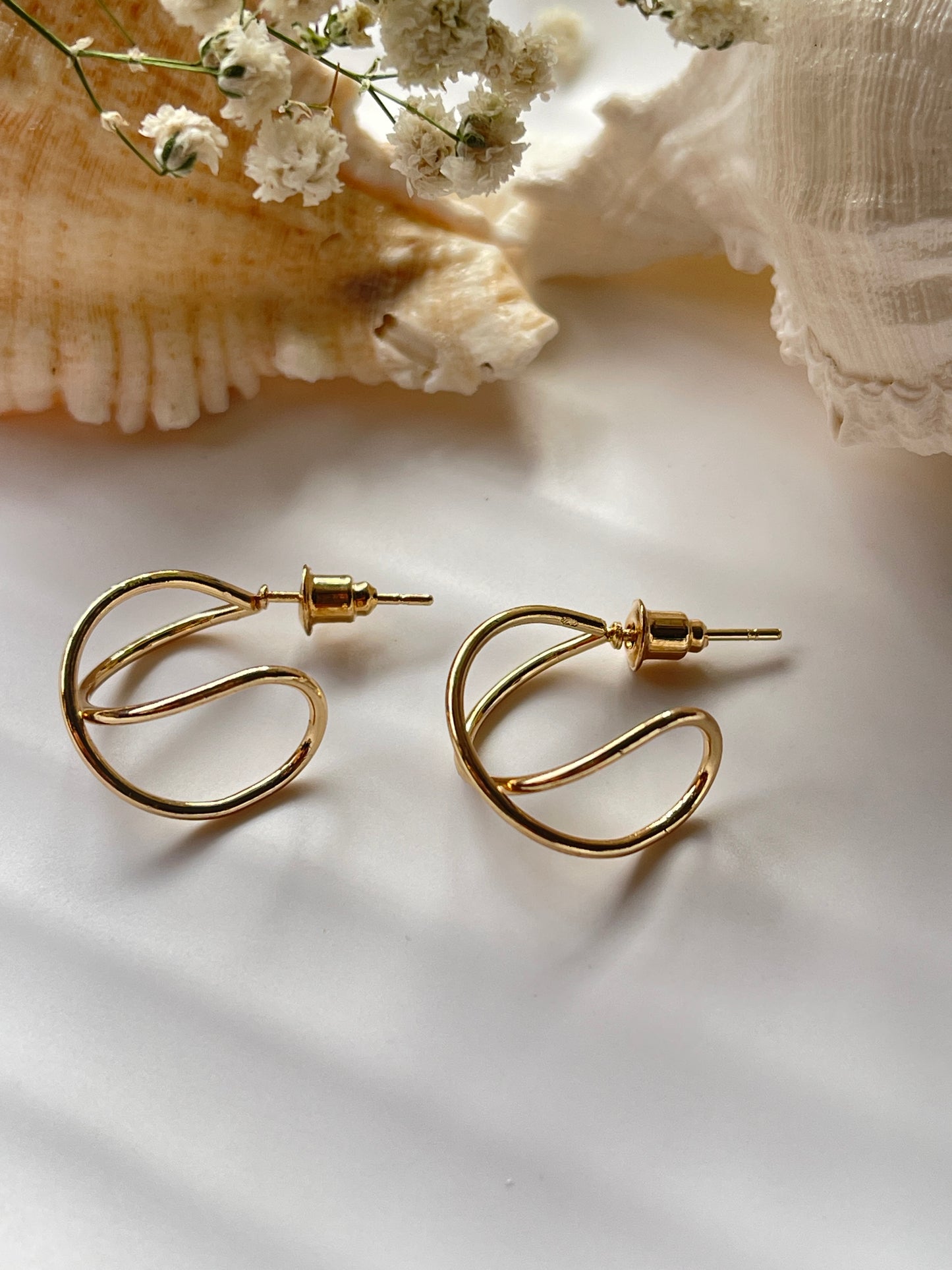 Criss Cross Earring