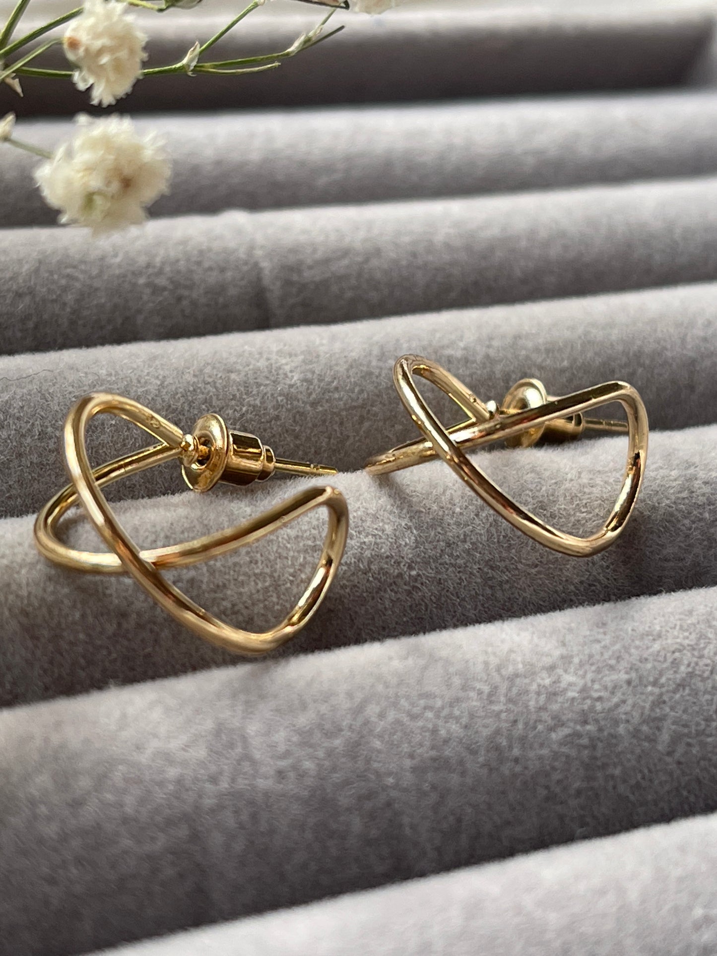 Criss Cross Earring