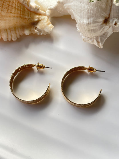 Rayelle Hoops