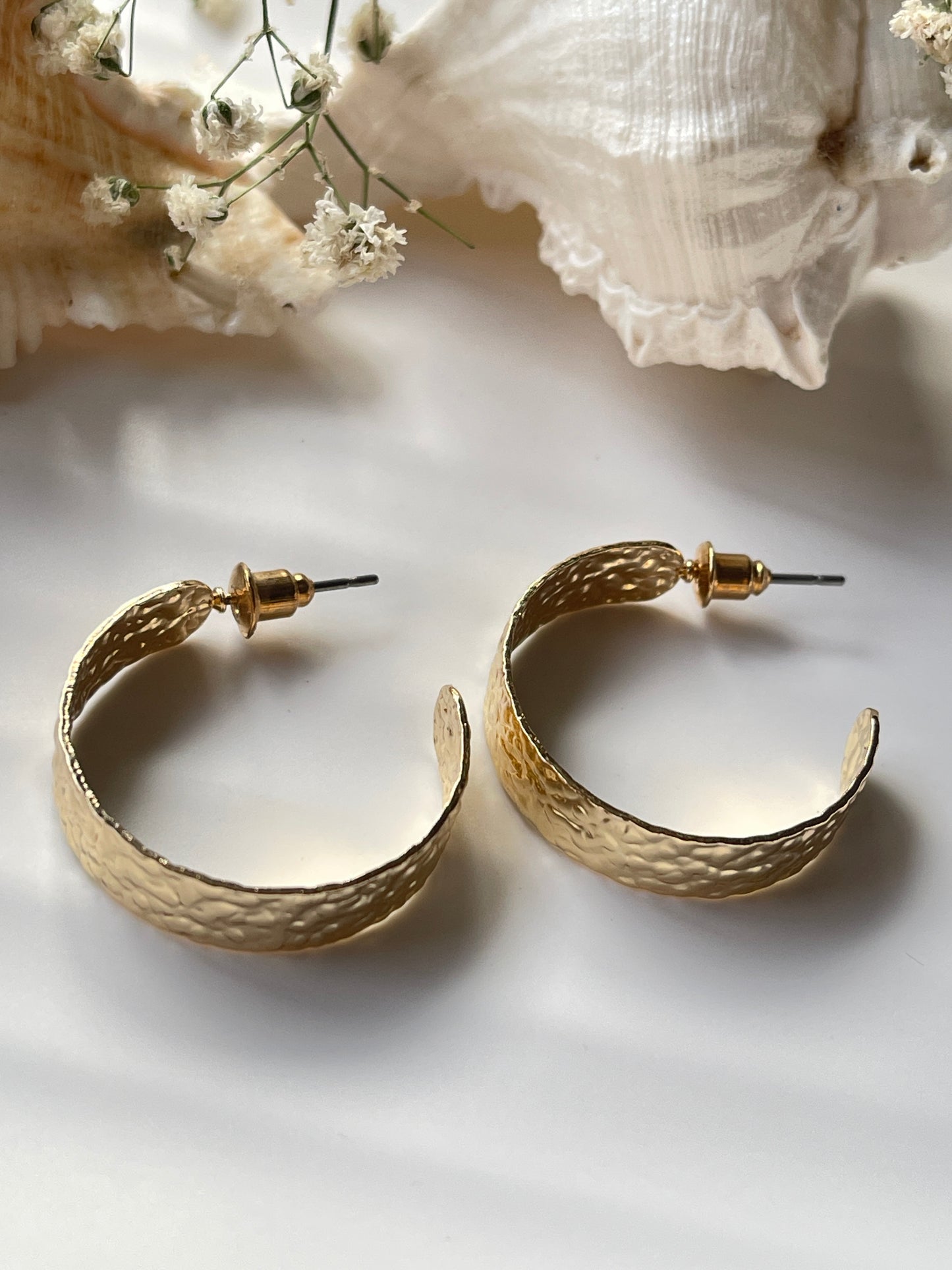 Rayelle Hoops