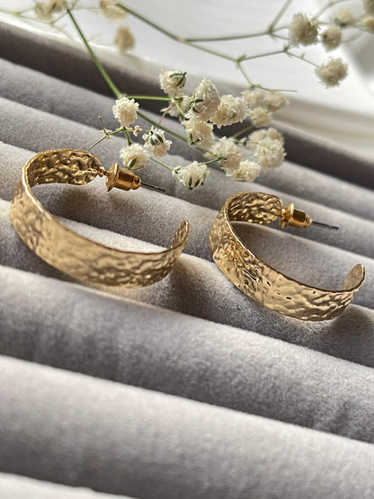 Rayelle Hoops