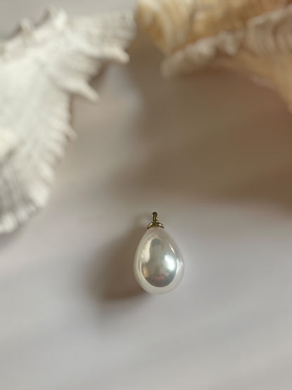 Personalise jewellery with charms (White theme)