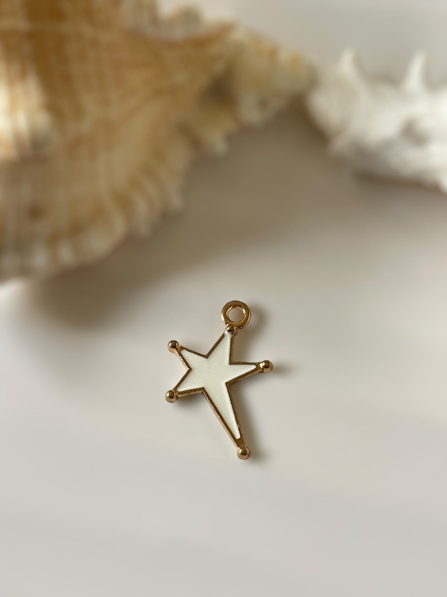 Personalise jewellery with charms (White theme)