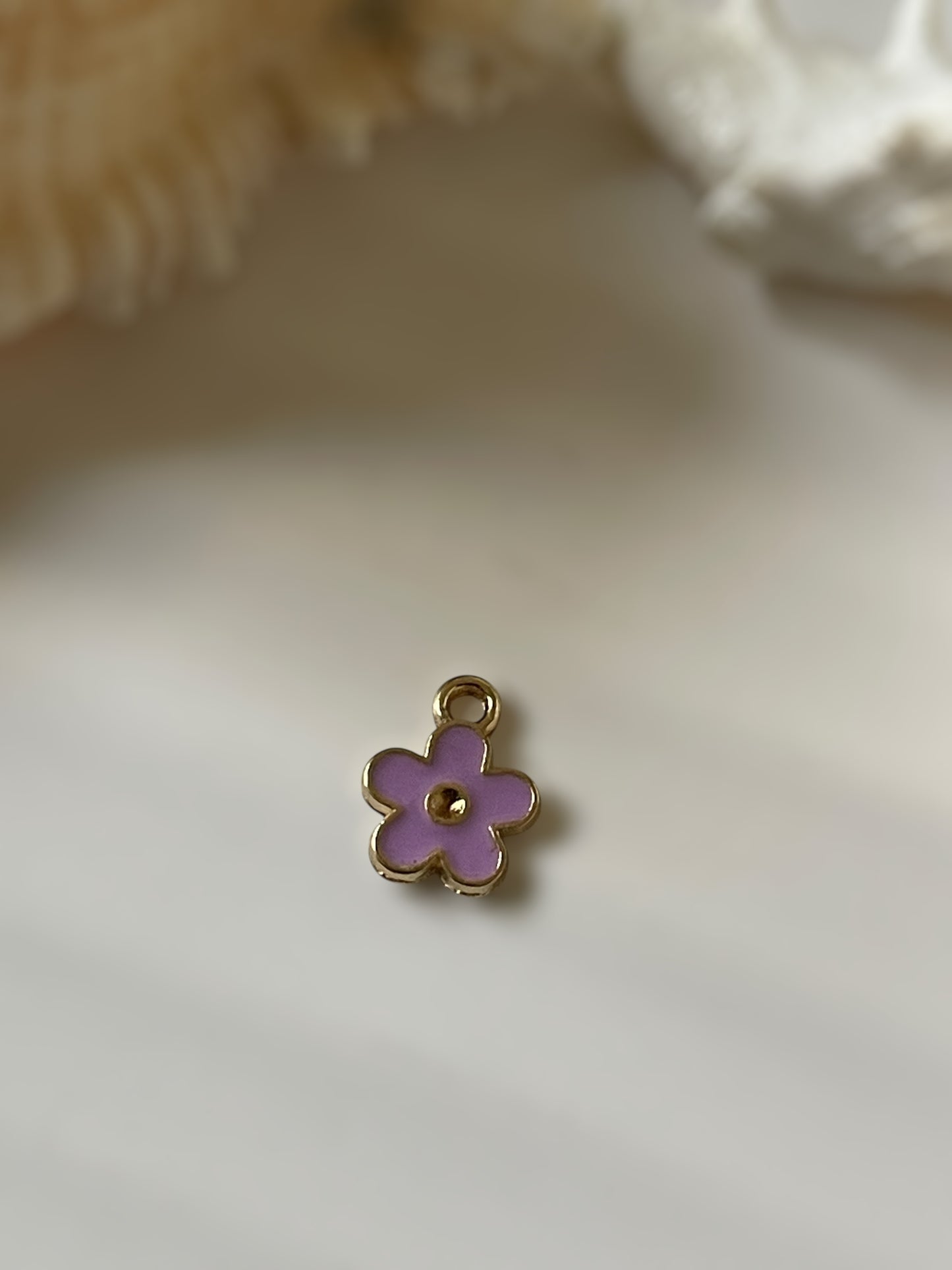 Personlaise your jewellery with charms (Purple theme)