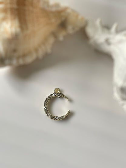 Personalise jewellery with charms (Golden Theme)