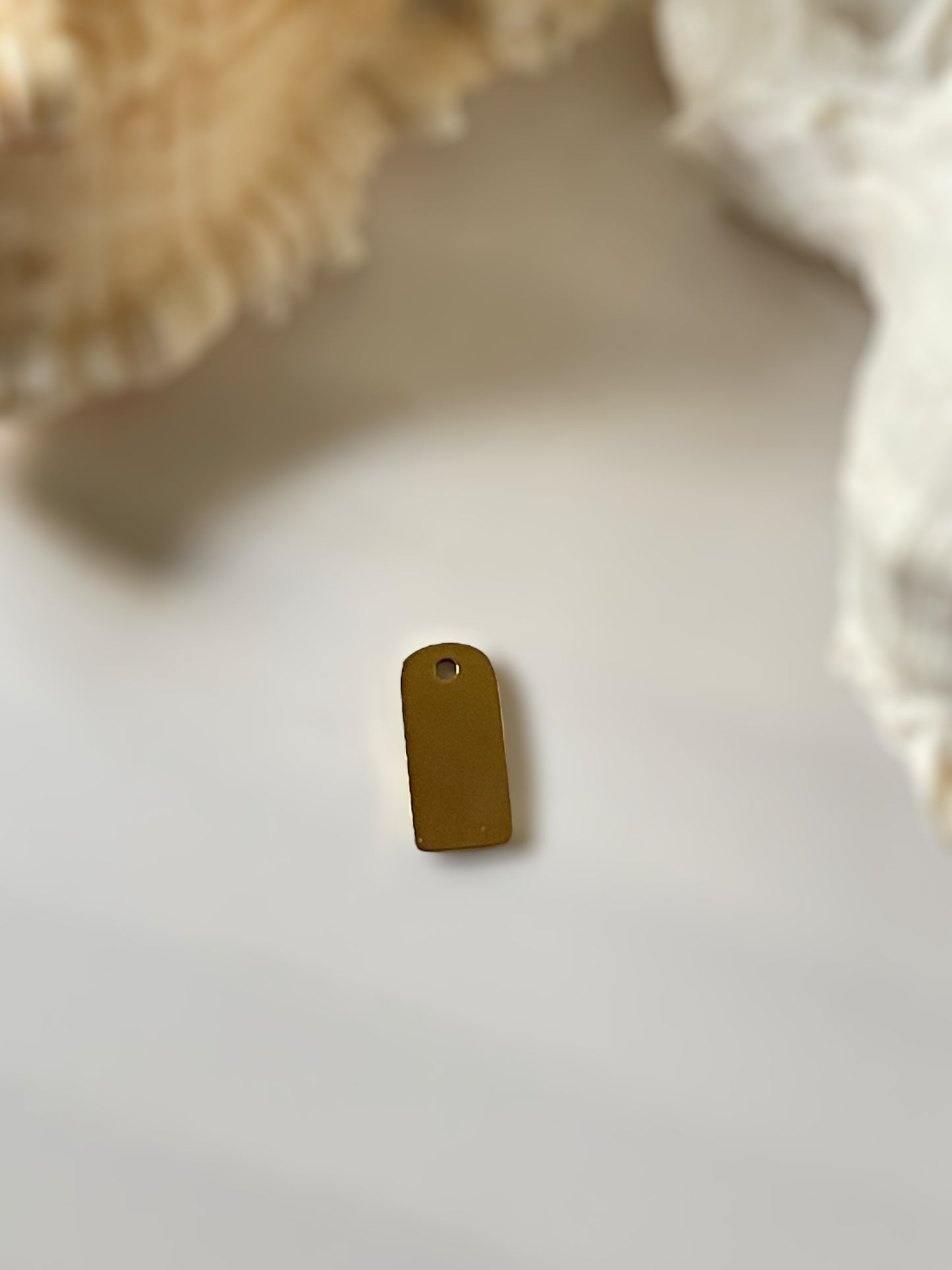 Personalise jewellery with charms (Golden Theme)