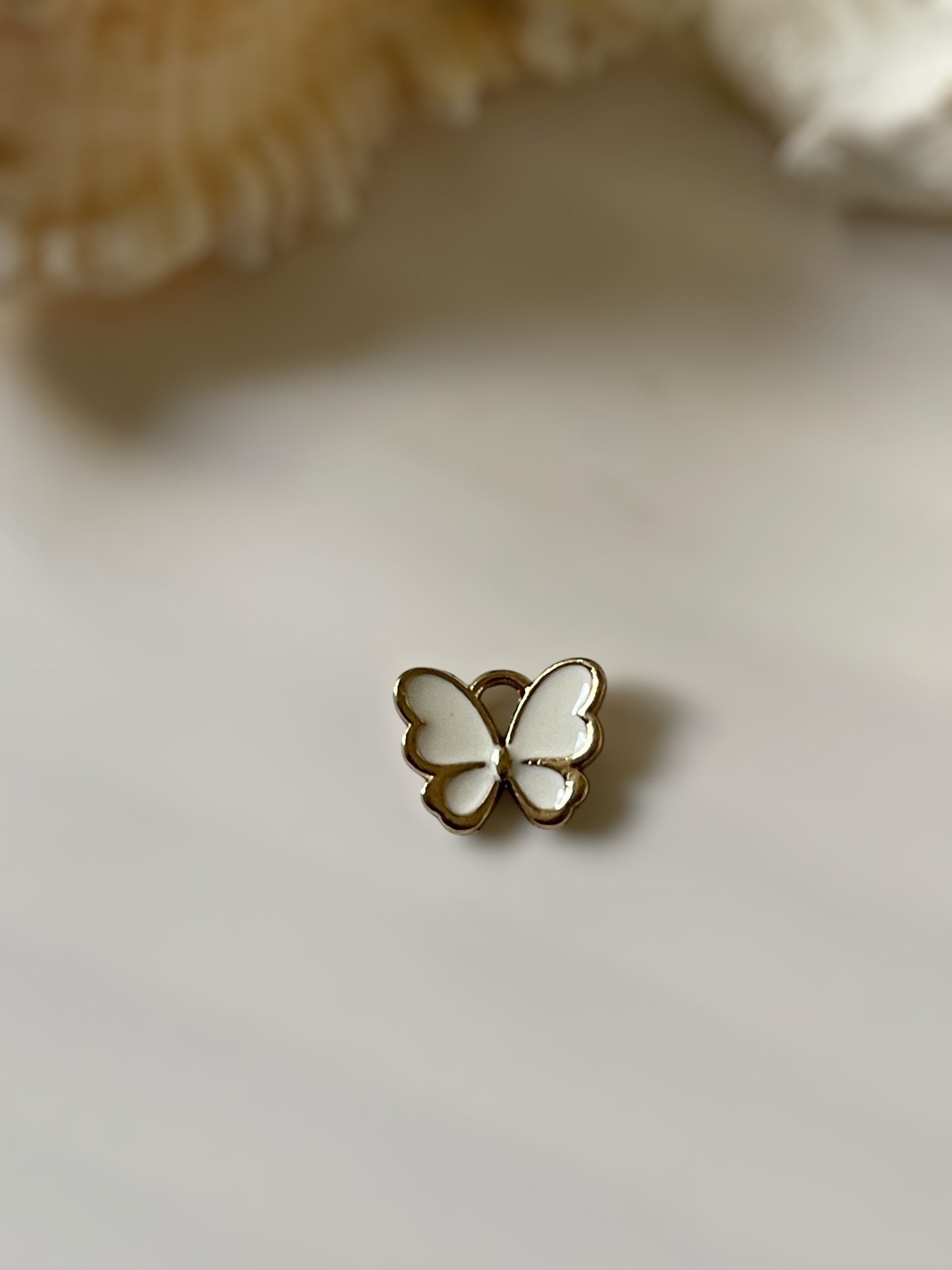 Personalise jewellery with charms (White theme)