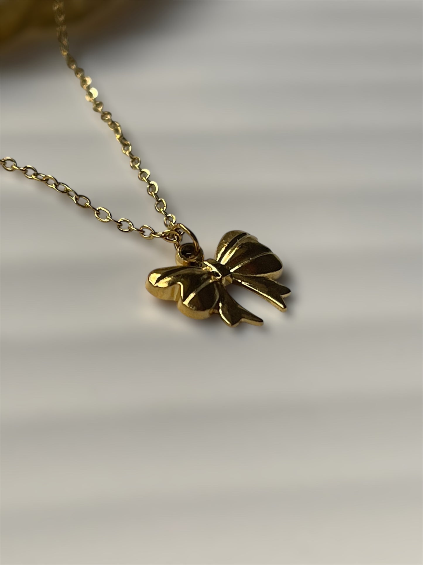Bow Necklace