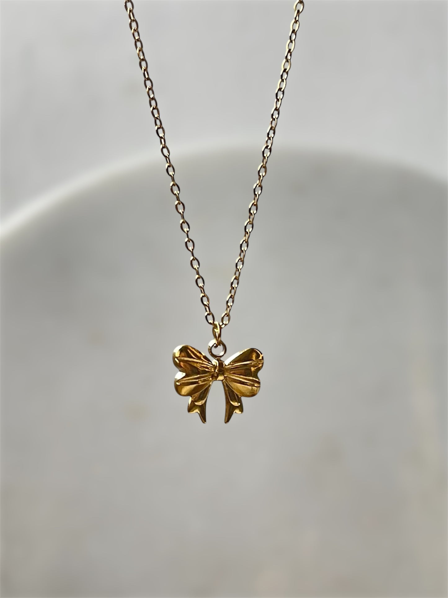 Bow Necklace