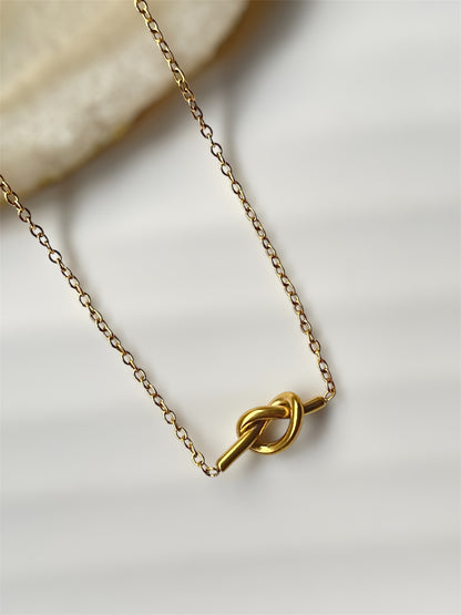 Knot Necklace