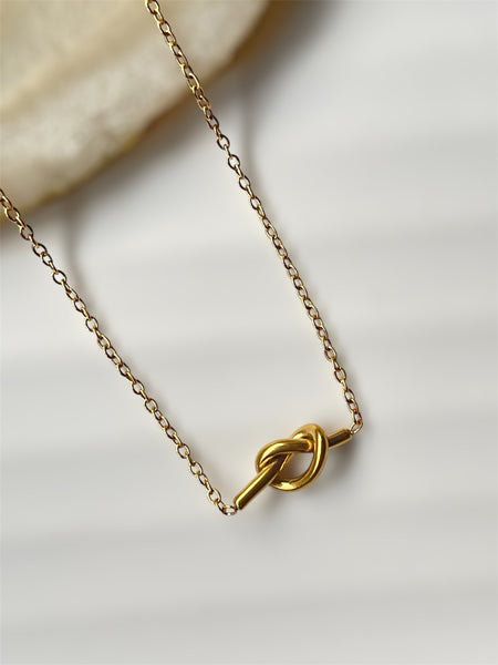 Knot Necklace
