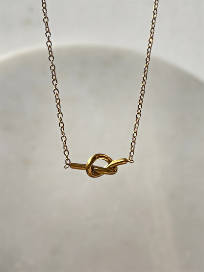 Knot Necklace