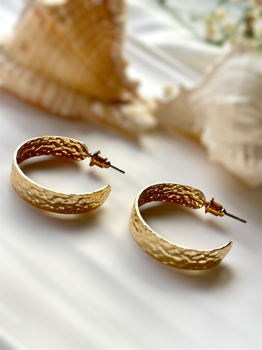 Rayelle Hoops