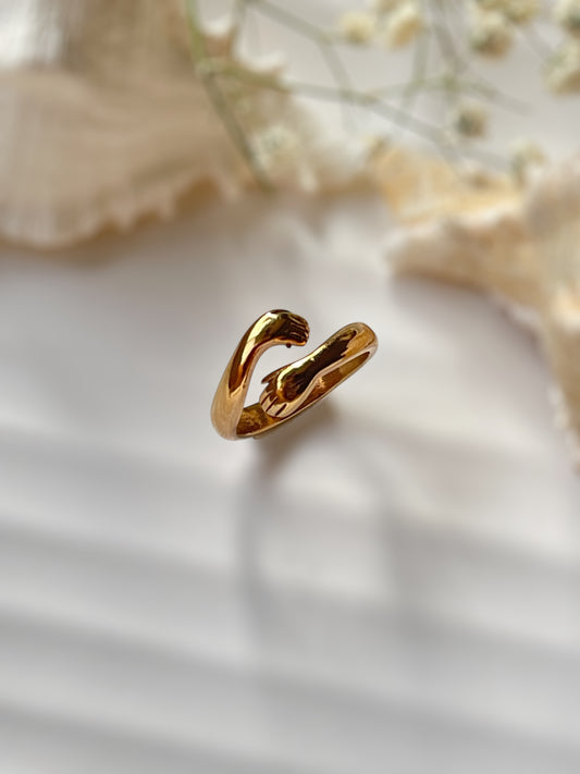 Hug Ring