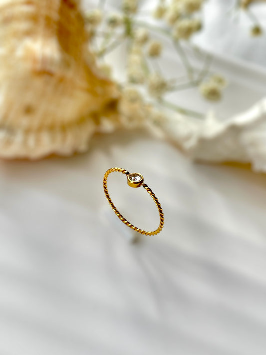 Solitaire Twist Ring