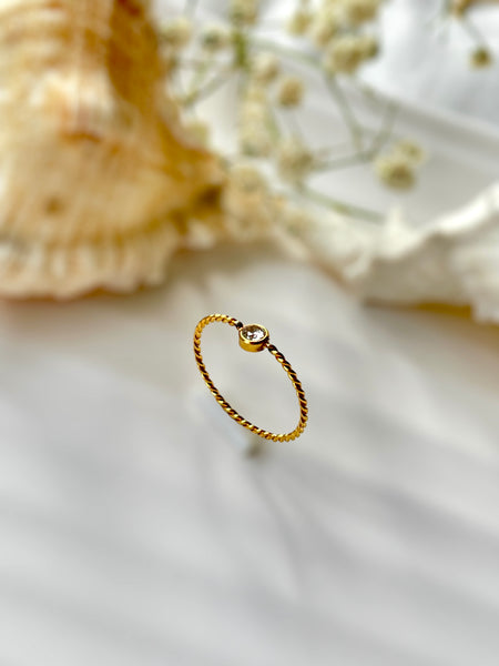 Solitaire Twist Ring