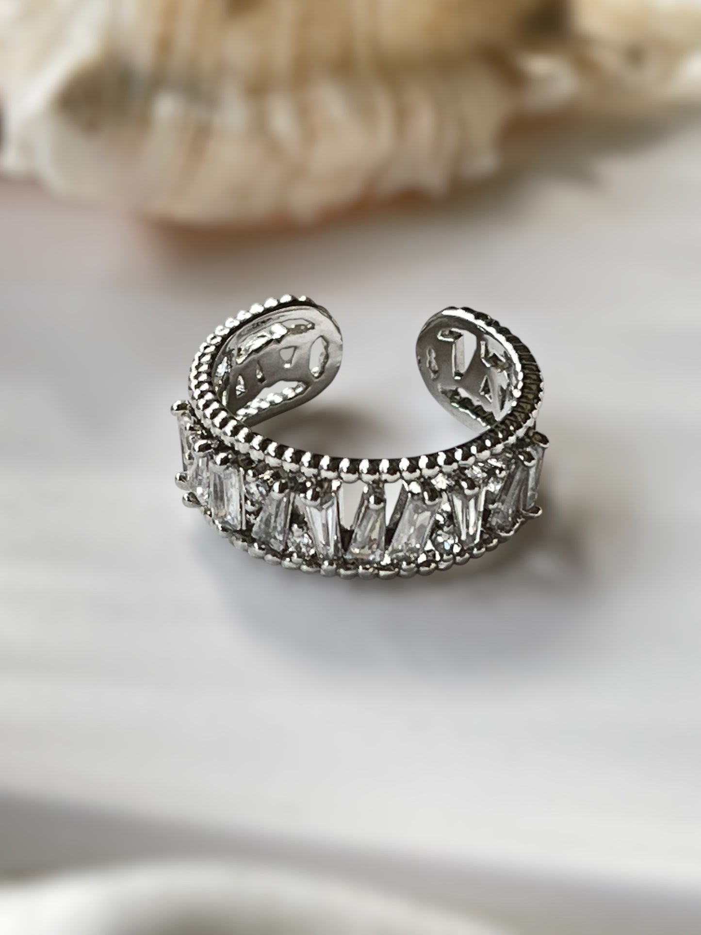 Ether Band Ring