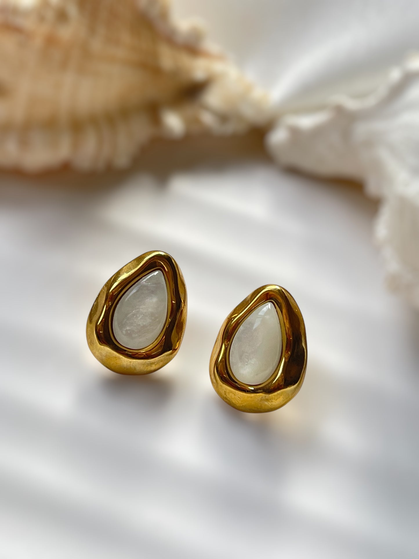 Crystelle Earrings