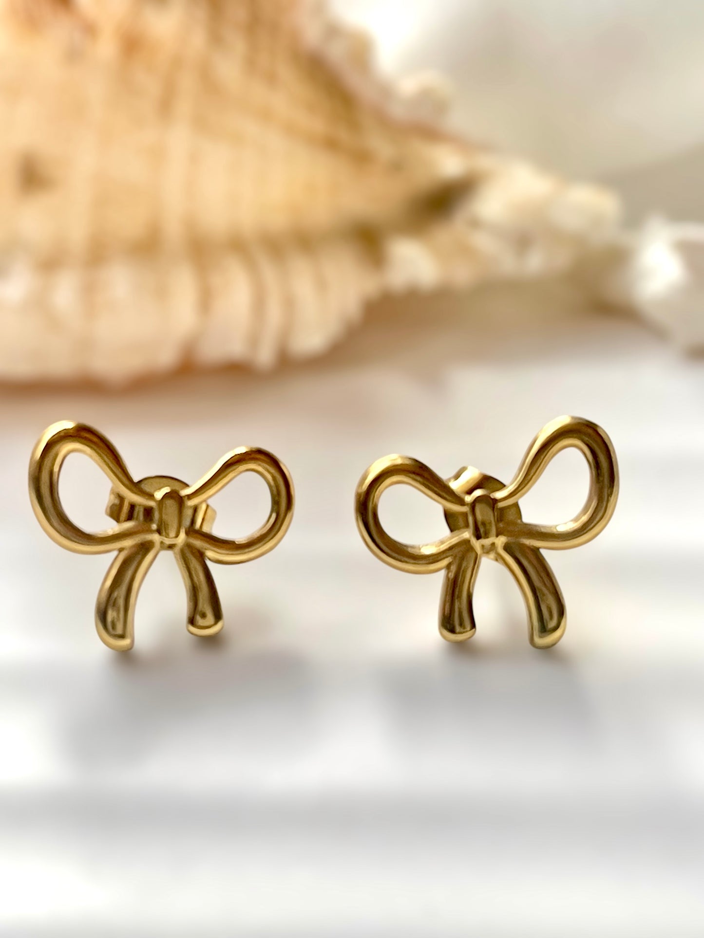 Mini Belle Bow Earrings