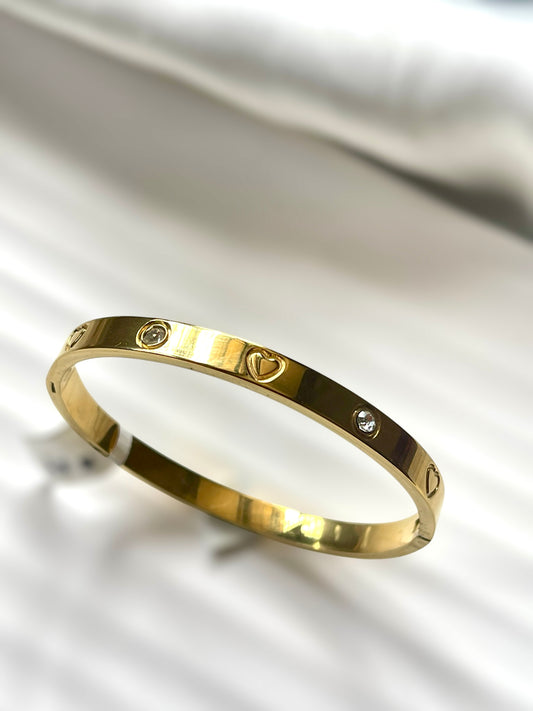 Amorarc Cuff Bracelet