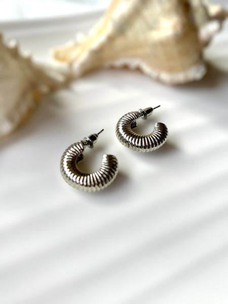 Grace Turn Earrings