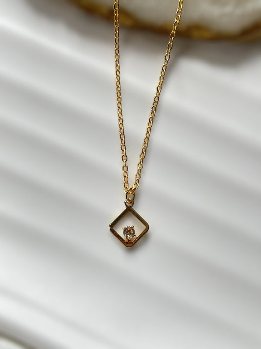 Soline Necklace