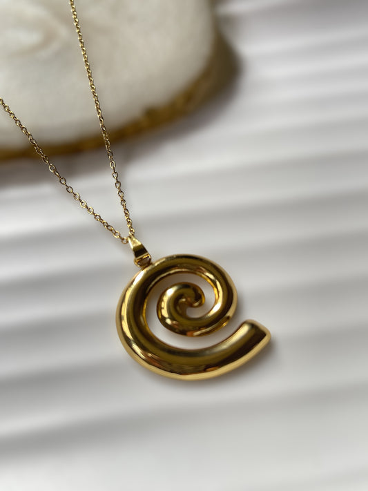 Eira Necklace