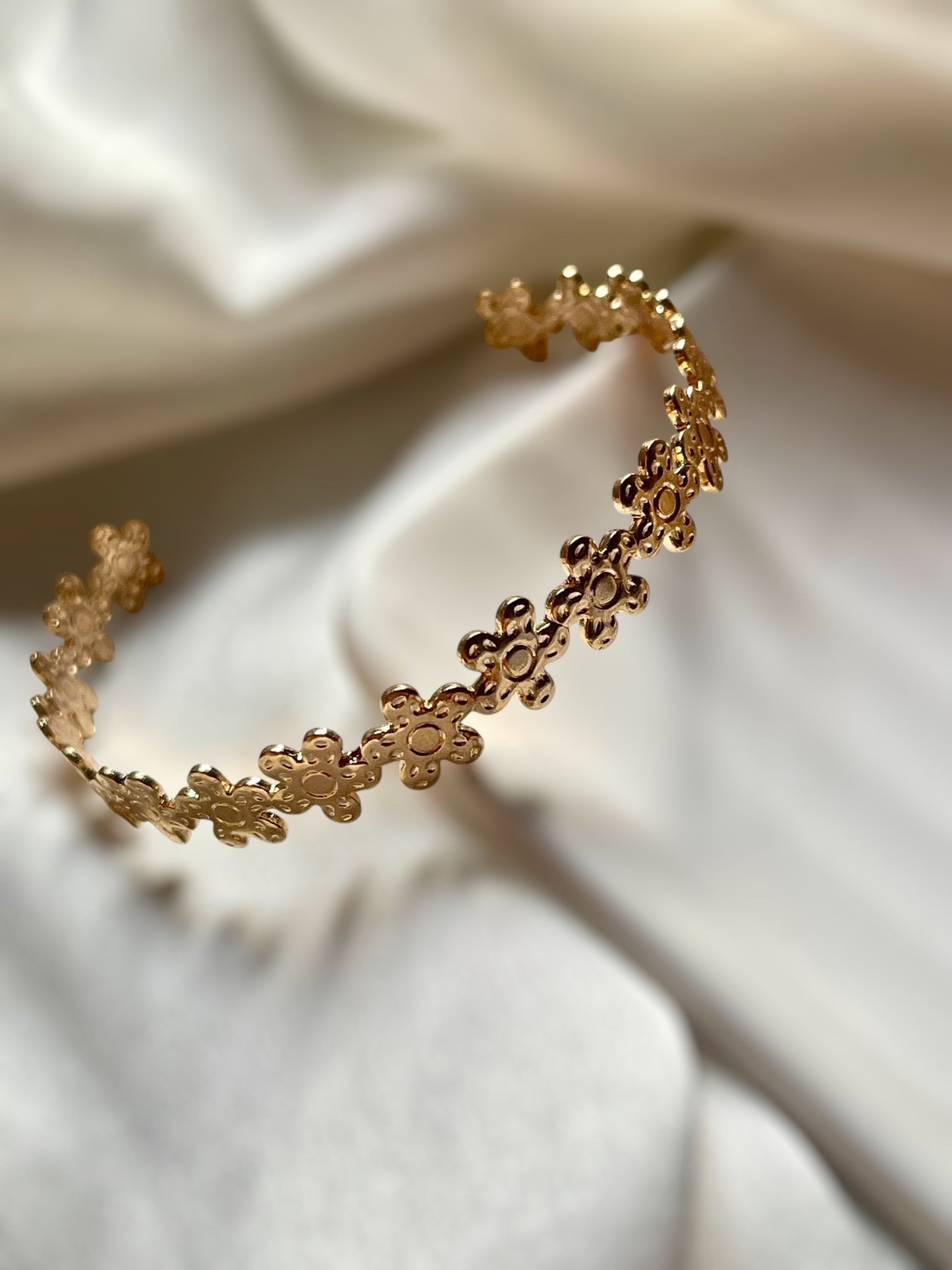 Bare Luxe Set of 6 Bracelets
