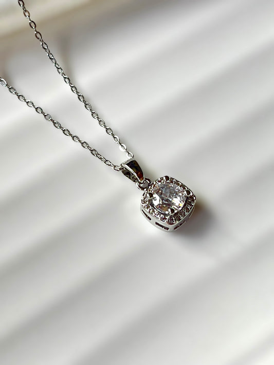 Lilyloop Necklace