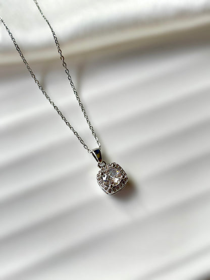 Lilyloop Necklace